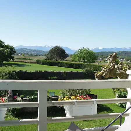 L'estancat ベッド・アンド・ブレックファスト 3*