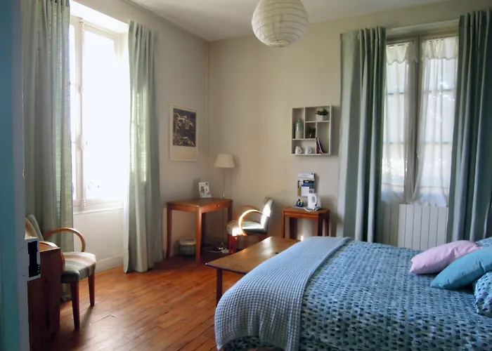 L'estancat Bed and Breakfast